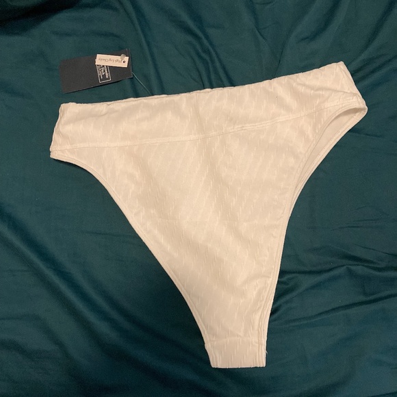 Abercrombie Cheeky Bikini Bottom - Picture 3 of 4